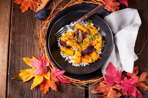 Calabaza Vegetariana Con Grañones Cebada Ciruelas Tomillo — Foto de Stock