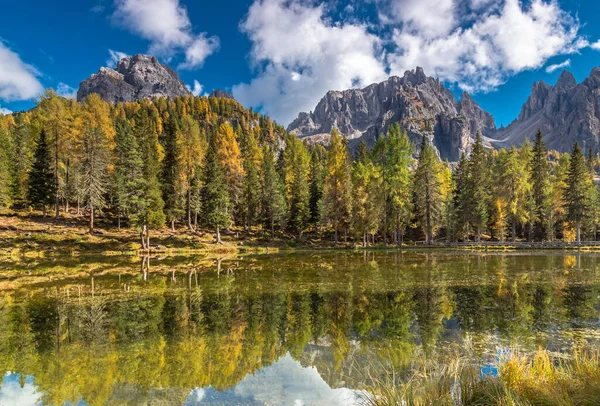 Podzim Jezera Antorno Pod Vrcholy Cadini Dolomity Jižní Tyrolsko — Stock fotografie