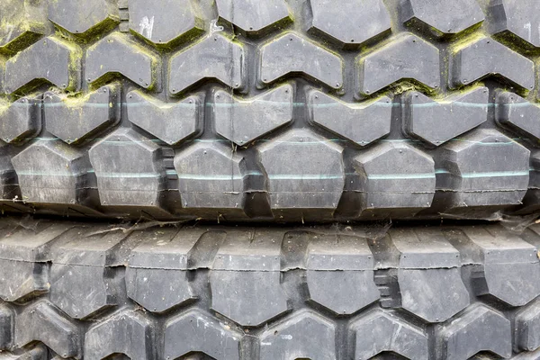 마모된 타이어의 프로필 클로즈업 — 스톡 사진