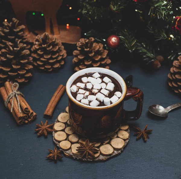 Brown Ceramic Mug Hot Chocolate White Marshmallow Top View — Stock Photo, Image