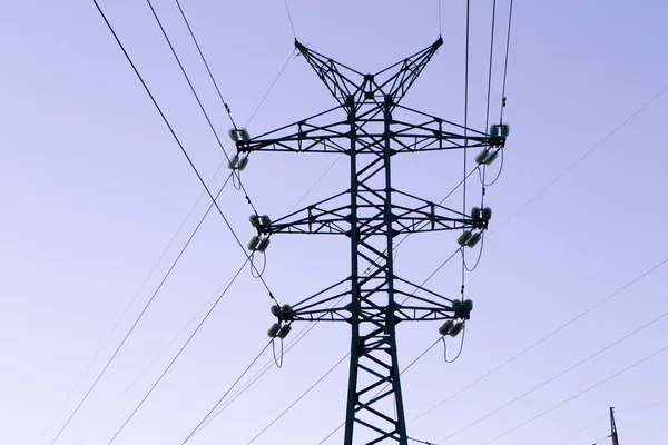 Hochspannungsmast Stromleitungen Und Himmel — Stockfoto