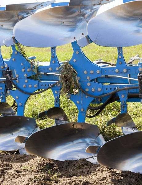 Arado Aço Para Arar Campo Antes Semear Vegetação Agrícola Close — Fotografia de Stock