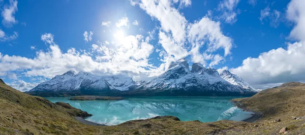 Πανοραμική Θέα Των Βουνών Cuernos Del Paine Για Εθνικό Πάρκο — Φωτογραφία Αρχείου