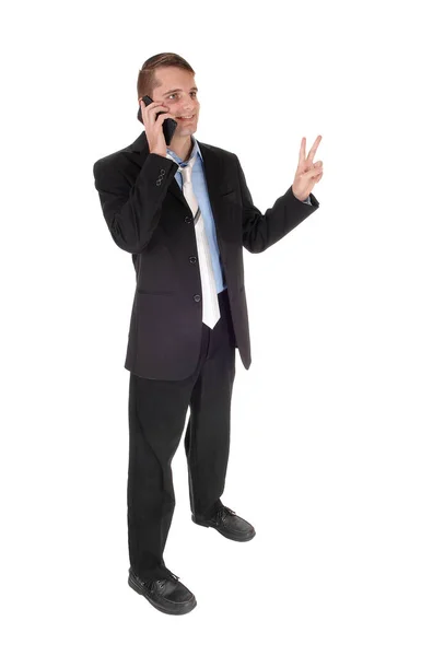 Jovem Homem Negócios Traje Escuro Falando Telefone Chamada Fazendo Sinal — Fotografia de Stock