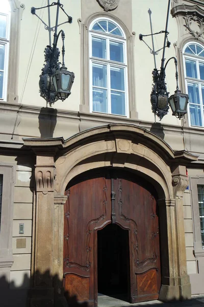 Hausportal Prag — Stockfoto
