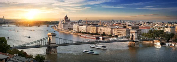 Vista Los Monumentos Budapest Atardecer —  Fotos de Stock