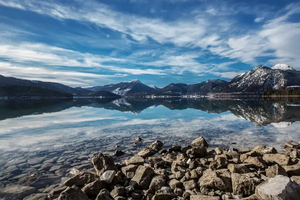 Lago Nas Montanhas — Fotografia de Stock