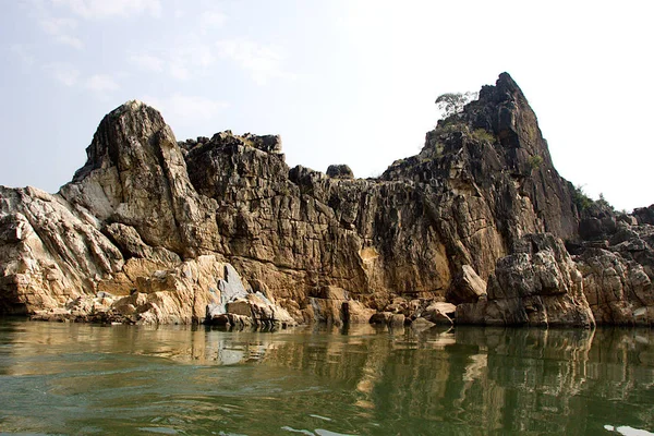 Hills Marble Rocks Ambos Lados Rio Narmada Bedaghat Perto Jabalpur — Fotografia de Stock