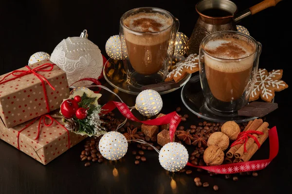 Natura Morta Con Due Tazze Caffè Biscotti Pan Zenzero Confezione — Foto Stock