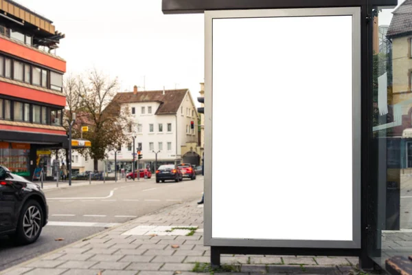 巴士站广告站台城市交通空白白色隔离广告空间 — 图库照片