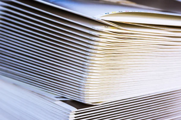 Διπλωμένη Στοίβα Των Υπογραφών Χαρτιού Παραγωγή Media Industry Design Sheets — Φωτογραφία Αρχείου