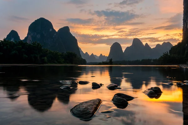 Yangshuo Čína Západ Slunce Krajina Klidné Řece — Stock fotografie