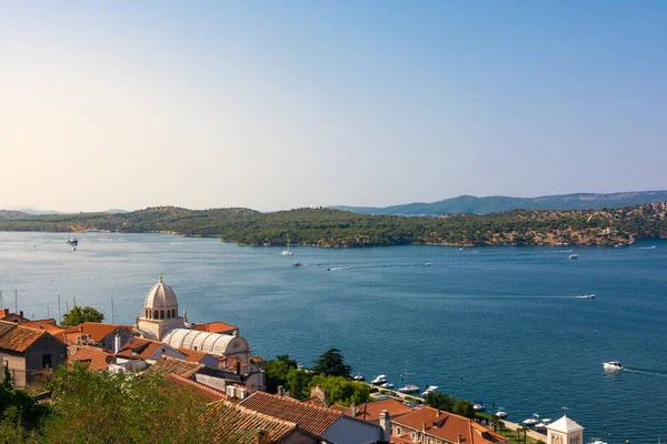 Sibenik Croácia Férias Europeias Destino Cidade Paisagem Oceano Verão Passeios — Fotografia de Stock