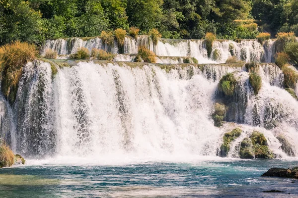 Krka River Park Falls Híres Vízesés Horvátországban Gyönyörű Nyári Úti — Stock Fotó