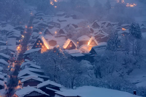 Paisaje Invierno Shirakawago Iluminado Con Nevadas Gifu Chubu Japón —  Fotos de Stock