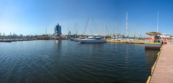 Odessa Ukrajina 2018 Panoramatický Výhled Parkování Jachtě Námořní Přístav Oděse — Stock fotografie