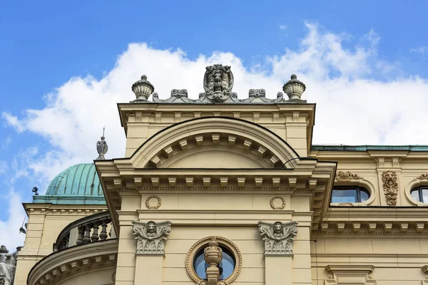 19世紀の折衷的な建物 ファサードの詳細 クラクフ ポーランド — ストック写真