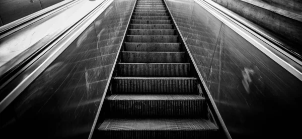 Escaladoras Mecânicas Para Pessoas Para Cima Para Baixo Detalhes Acesso — Fotografia de Stock