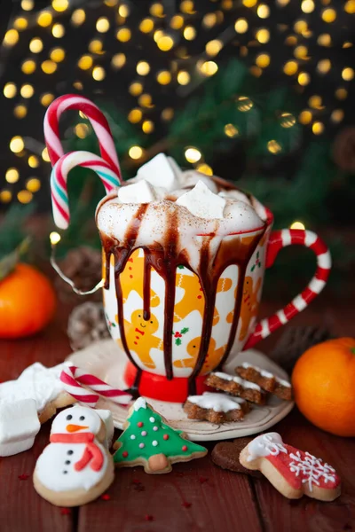 Tazza Natale Festiva Cioccolata Calda Con Marshmallow Panna Montata — Foto Stock