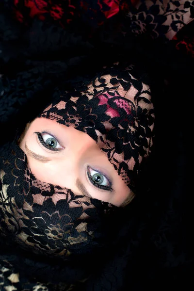 Veiled Woman Blue Eyes — 스톡 사진
