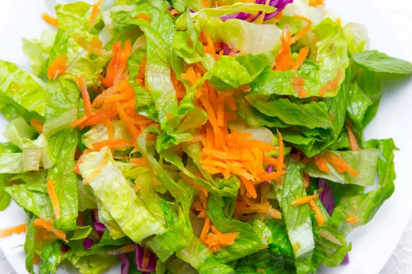 Close Uitzicht Verse Smakelijke Salade — Stockfoto