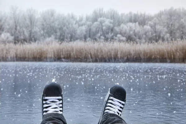 Eislaufen Auf Zugefrorenem See — Stockfoto
