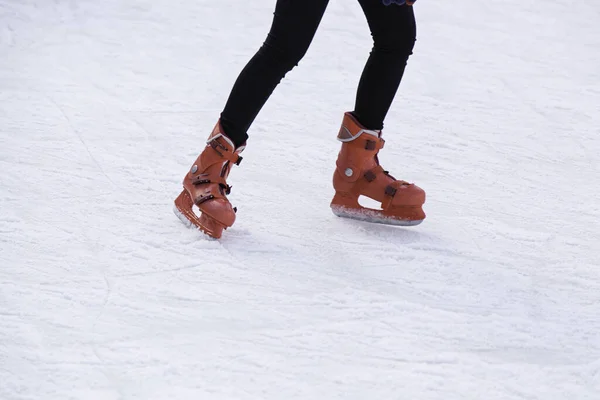 Gente Pattinaggio Ghiaccio Dettagli Sugli Sport Invernali — Foto Stock