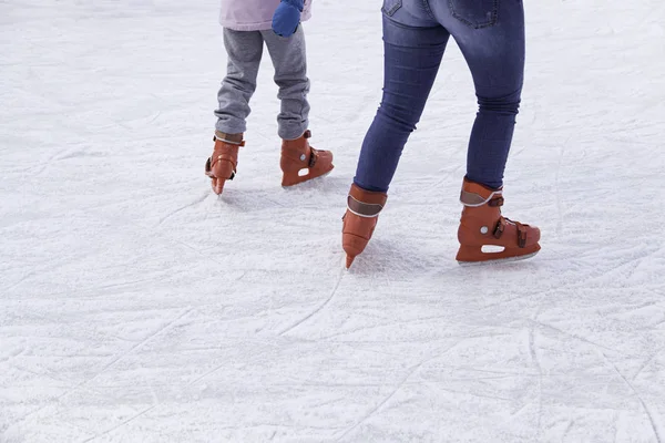 Pessoas Patinação Gelo Detalhes Esportes Inverno — Fotografia de Stock