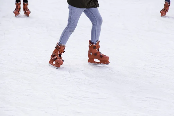 Pessoas Patinação Gelo Detalhes Esportes Inverno — Fotografia de Stock