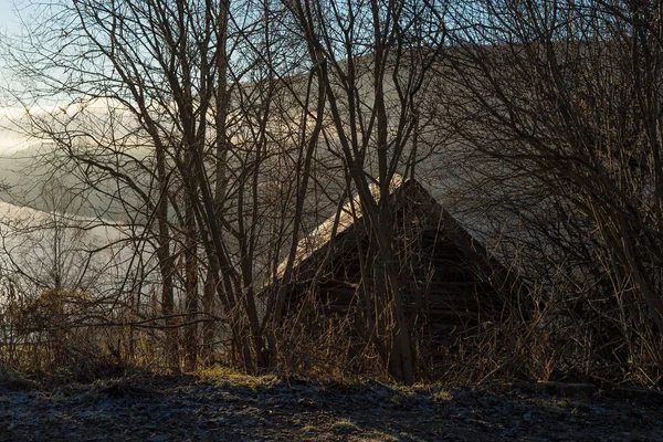 Matin Brumeux Atmosphérique Avec Lever Soleil Sur Lac Montagne Petit — Photo