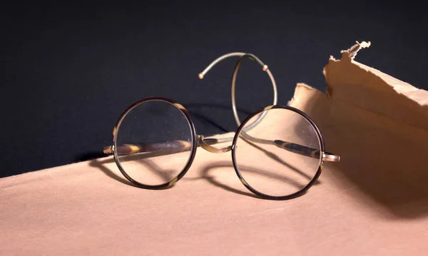 孤立したヴィンテージグラス 20世紀初頭のメガネ — ストック写真