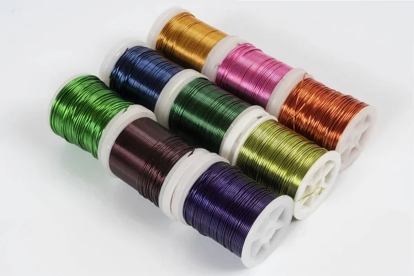 Algunos Carretes Hilo Metálico Colores — Foto de Stock