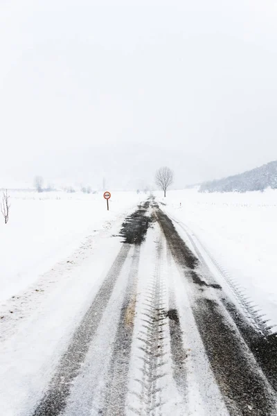 Landstraße Winter — Stockfoto
