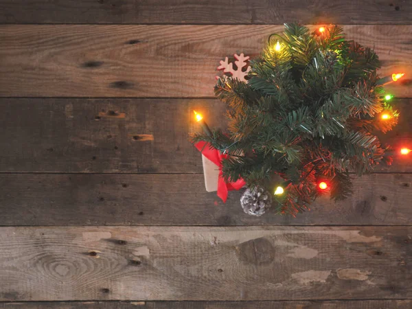 Cajas Regalo Bajo Árbol Navidad Suelo Madera Vista Desde Arriba — Foto de Stock