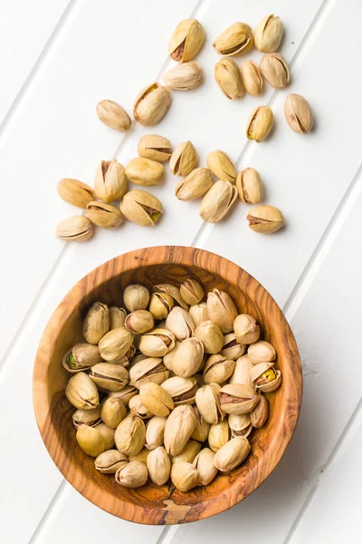 Pistachenoot Houten Kom Bovenaanzicht — Stockfoto