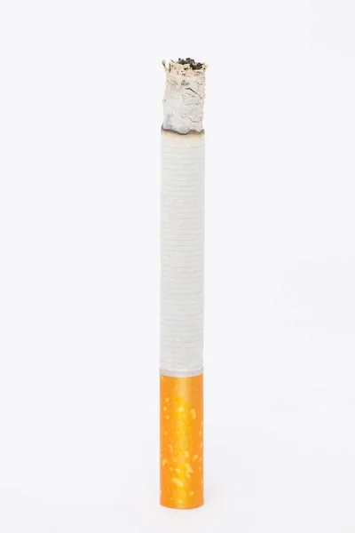 Queimaduras Cigarro Isoladas Fundo Branco — Fotografia de Stock