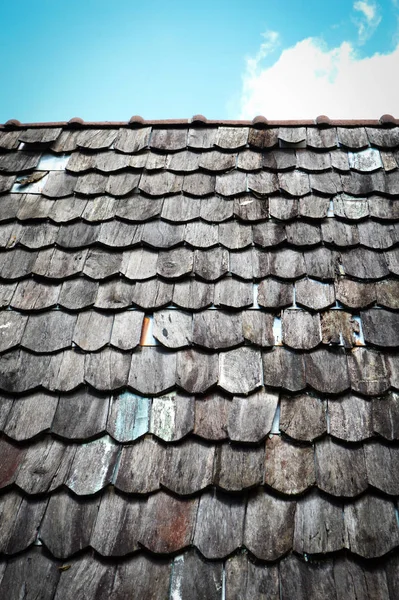 Alte Holzdach Hintergrund Oder Textur Holz Schindeldach Schlechter Reparatur Und — Stockfoto