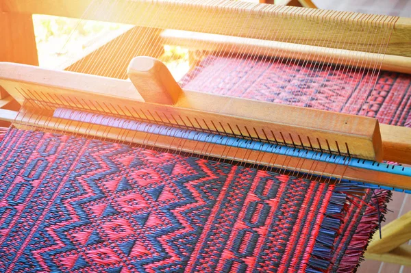 Traditionelle Webstuhl Für Teppiche Stoff Webt Kleidung Produziert Hand Hand — Stockfoto
