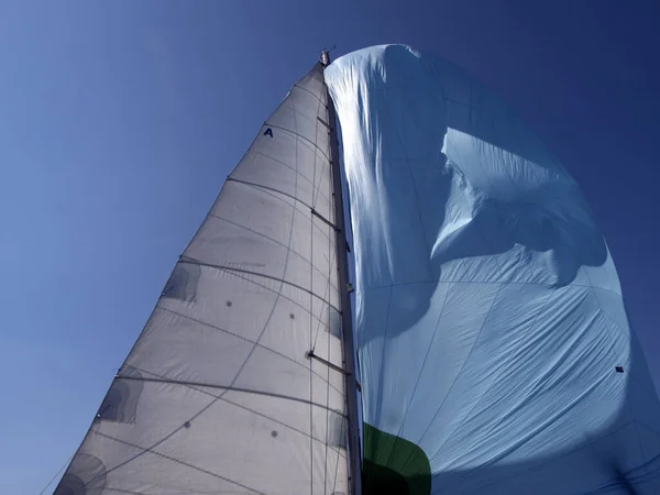 Zeilen Vullen Met Wind — Stockfoto