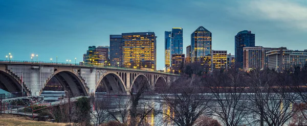 View Key Bridge Rosslyn Skyskrapor Skymningen Washington Usa — Stockfoto