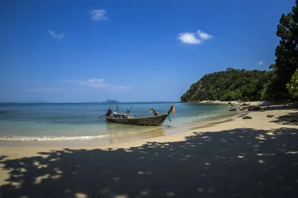 Tayland Koh Yao Yai Rüya Kumsalındaki Uzun Kuyruklu Tekne — Stok fotoğraf