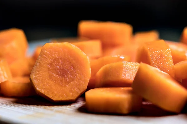 Closeup Orange Carrot Slices Table Dark Background — Stock Photo, Image