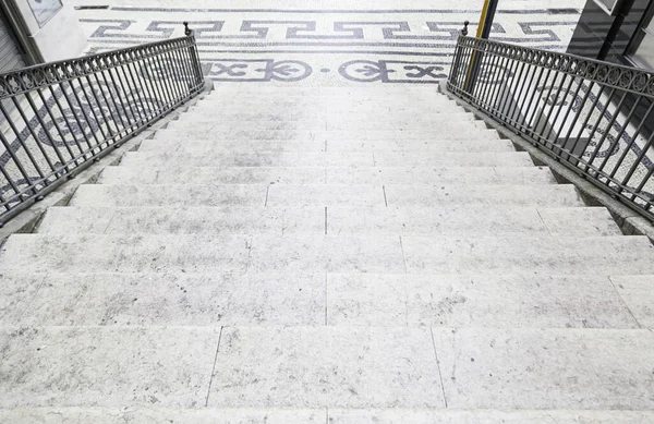 Viejas Escaleras Piedra Lisboa Detalle Escaleras Una Antigua Calle Antiguo —  Fotos de Stock