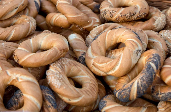 Prezels Cracovianos Tradicionais Com Sementes Sal Papoula Gergelim — Fotografia de Stock