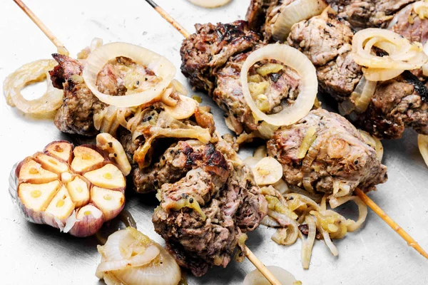 Rundvlees Shish Kebab Bbq Vlees Houten Spiesen Oosten Voedsel — Stockfoto