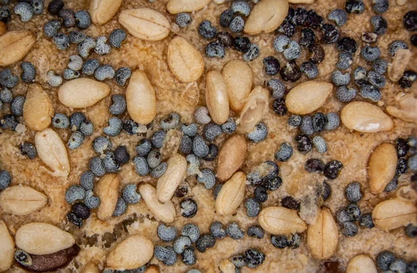 Meergranen Broodje Met Papaverzaad — Stockfoto