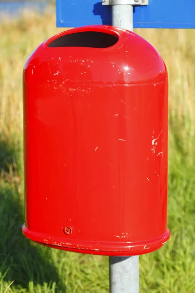 Red Trash Can Germany — Stock Photo, Image