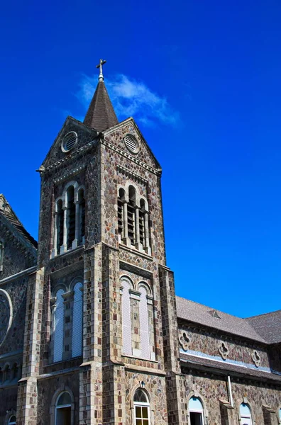 セントキッツ教会の古い石の鐘楼 — ストック写真