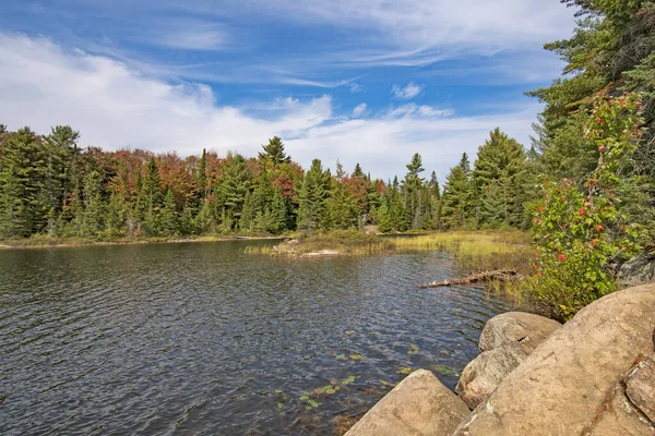 Lago Peck Como Cores Queda Começam Mudar Parque Provincial Algonquin — Fotografia de Stock