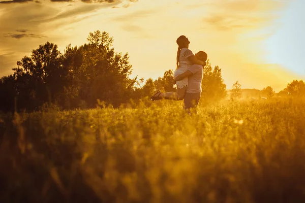 História Amor Homem Mulher Fundo Palheiros Sol — Fotografia de Stock